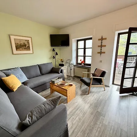 Am Moselradweg Apartamento *